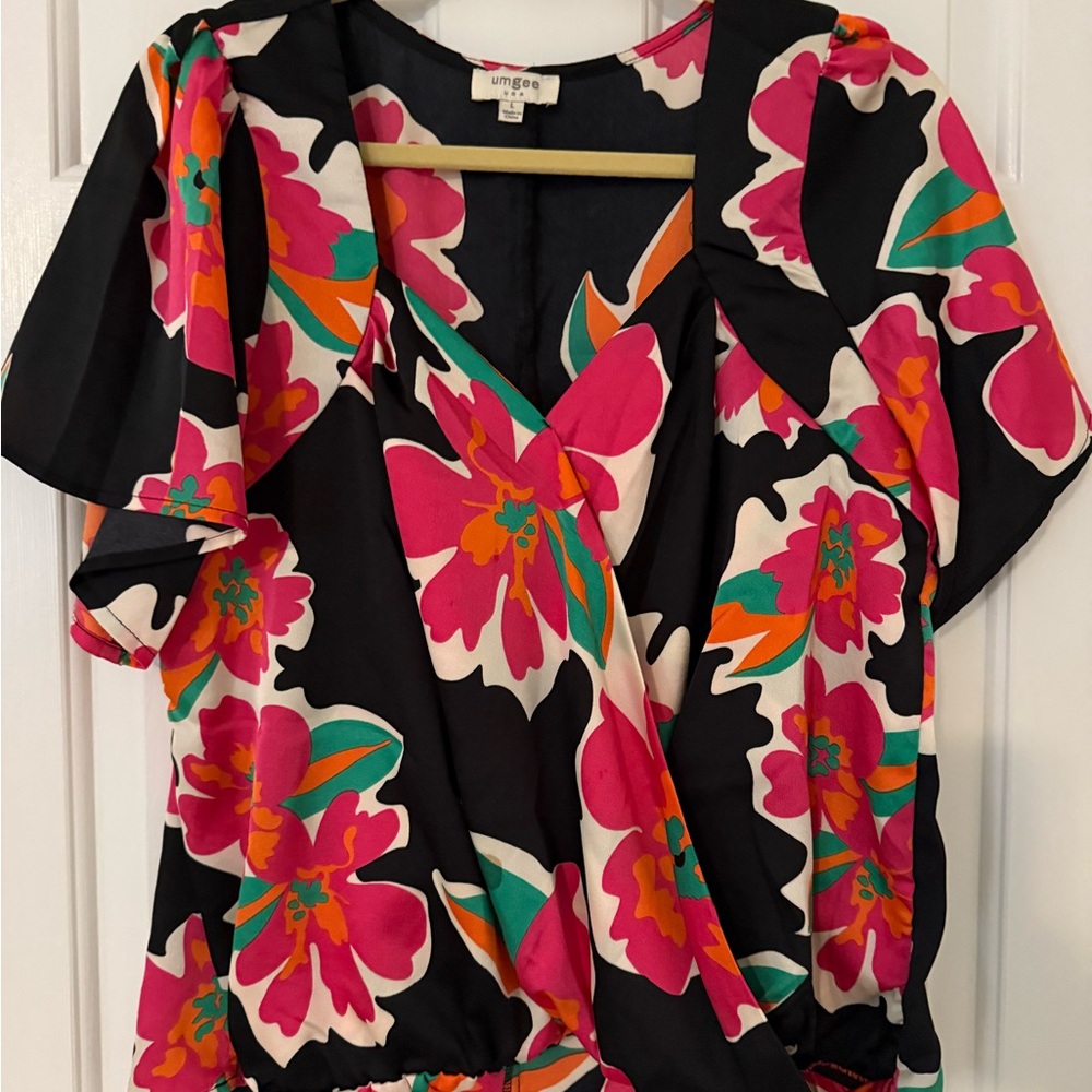Umgee Black and Pink Floral Blouse